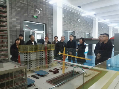 京楚双创孵化器建设与运营培训班学员来我校参观交流